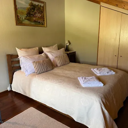 Appartement Frigias 4 *